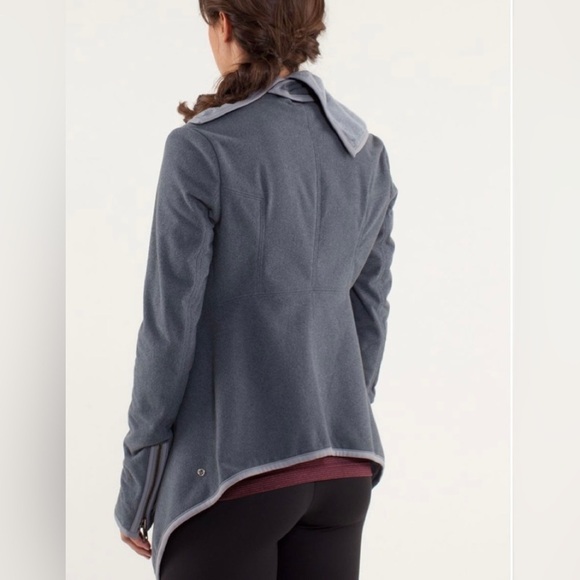 𝅺lululemon Presence Of Mind Jacket Fossil - Picture 4 of 11